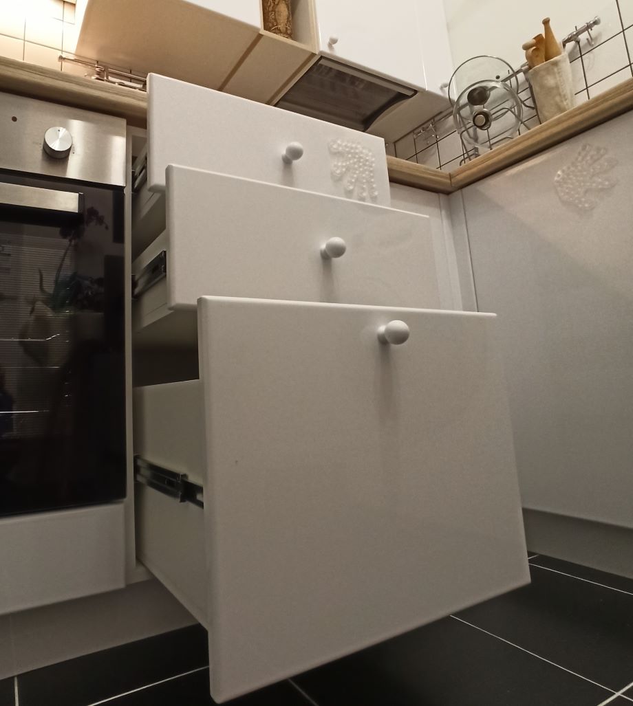 Выдвижные ящики с шариковыми направляющими